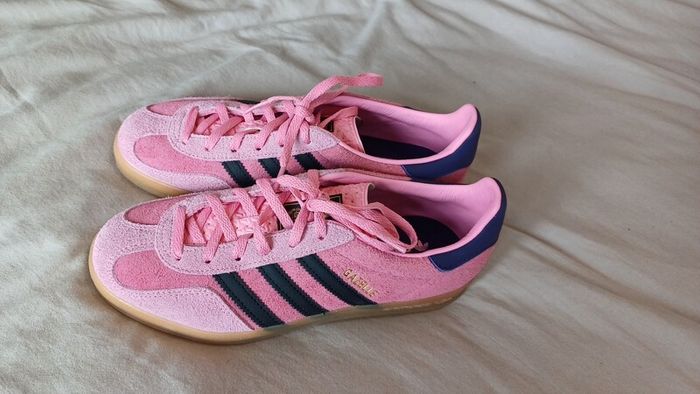 Adidas Originals Gazelle indoor trainers Pink & Black