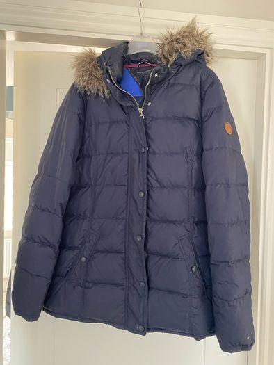 Tommy Hilfiger navy puffer jacket with fur lined hood