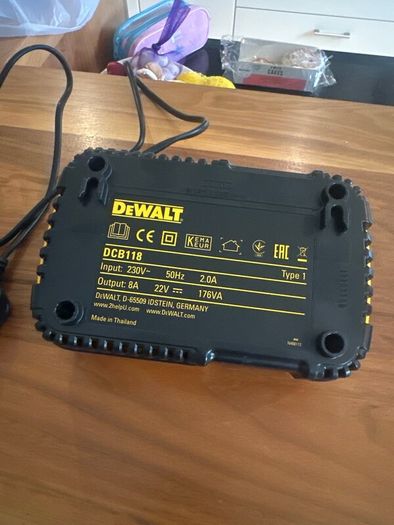 Dewalt Fast Charger