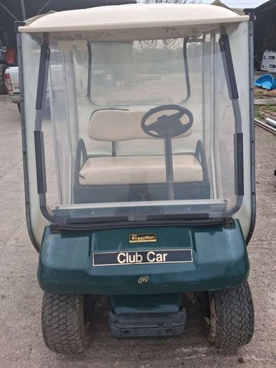 Golf Buggy with waterproof fixed cover