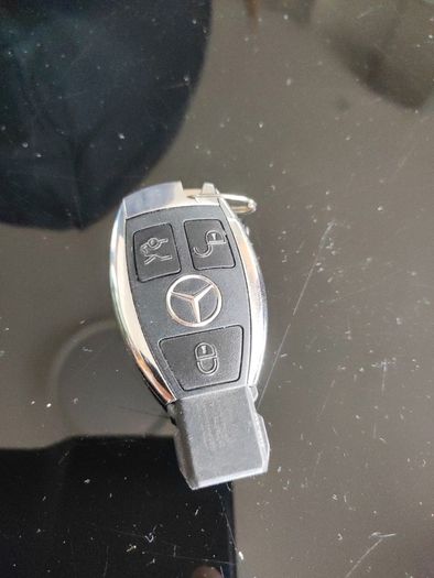 Mercedes key