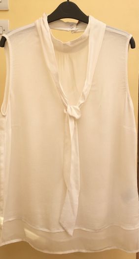 Size 14 Ladies Cream Sleeveless Top