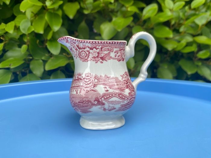 Myott milk jug