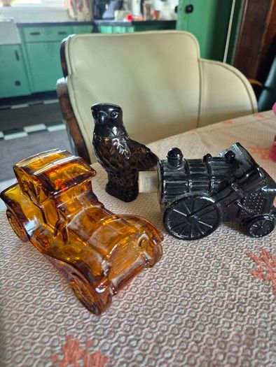 3 Vintage Mid Century Avon men's aftershave bottles x3
