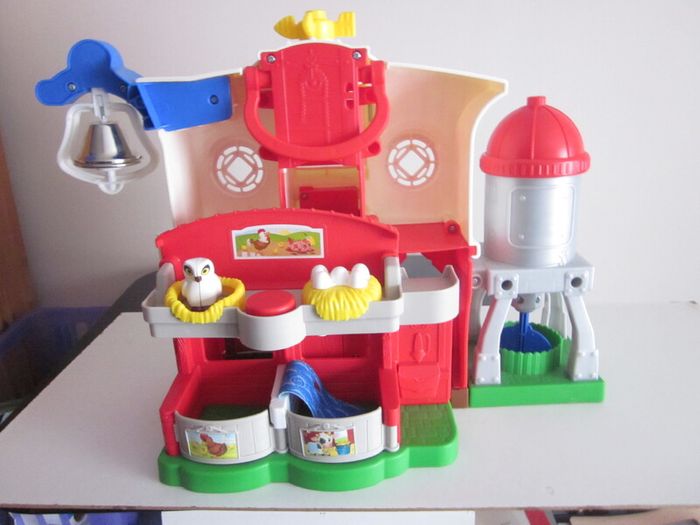 Fisher Price Farm House/Animals