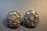 Silver round earrings