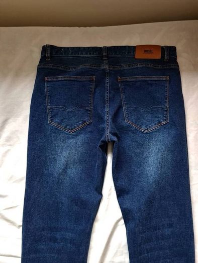 diesel stretch denim Size 30/34 zip fly navy in like new condition