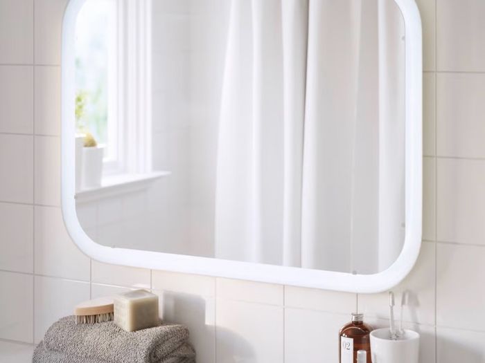 mirror with LED lights