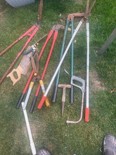 garden tools and baskets