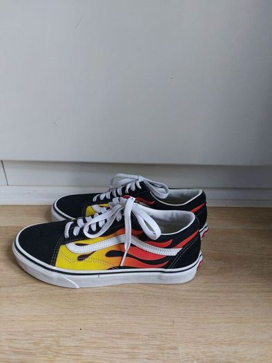 Flame vans RRP 85 euro