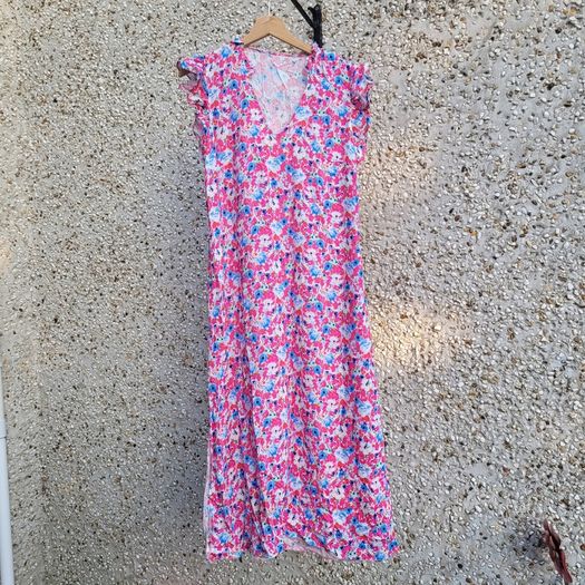 Bundle of women clothes size 12(40)