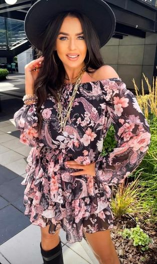 Patterned dress with flowers
