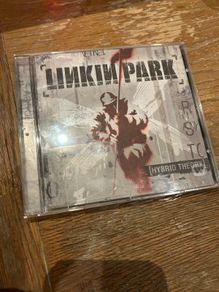Linkin Park - Hybrid Theory