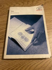 Toyota Yaris owners manual