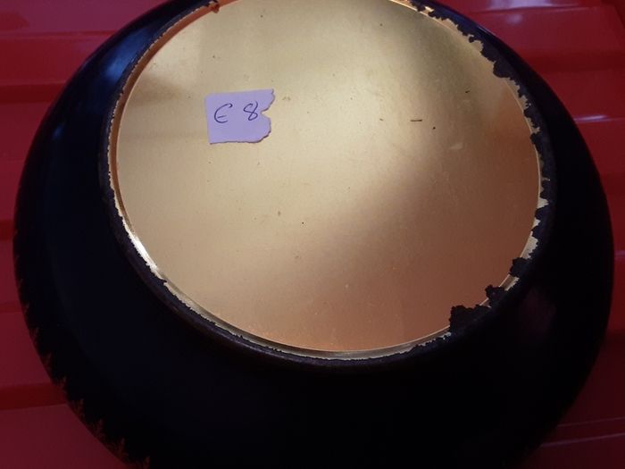 vintage collectable round TCHITV tin