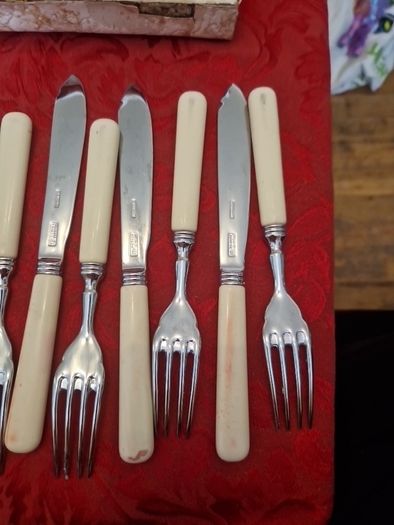 vintage flatwear