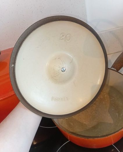 Kitchen pots