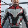 Hot Toys Tony Stark Avengers Endgame Team Suit 1/6 scale figure Image 2