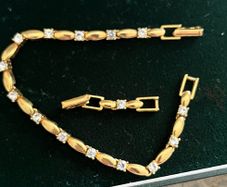 avon bracelet