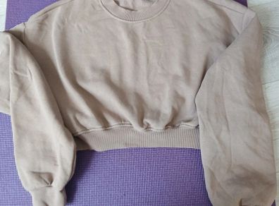 small ladies cropped beige sweatshirt