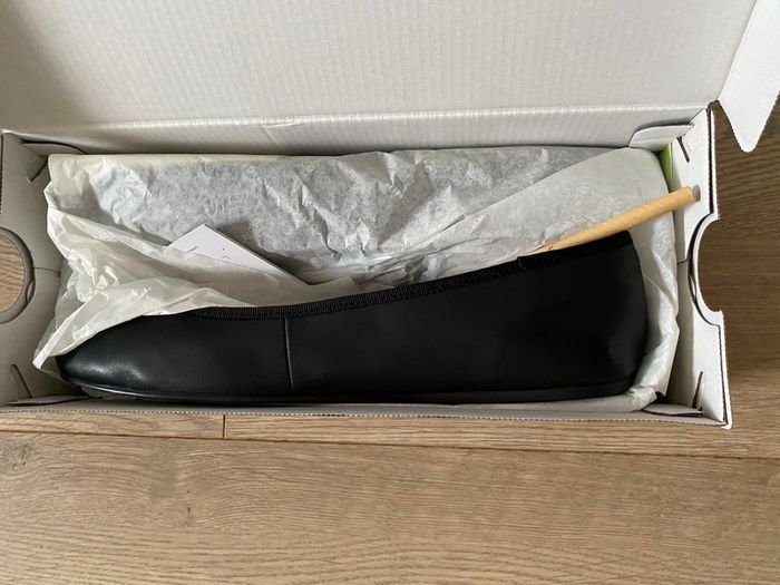 Leather TH ballerina