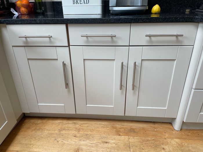 Solid timber shaker kitchen doors and drawers