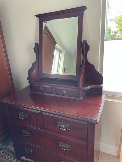 Dressing table