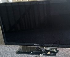 TV samsung 40" not a smart TV