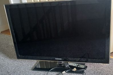 TV samsung 40" not a smart TV