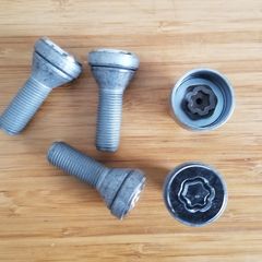 Volvo Locking Wheel Bolts OEM:30639203