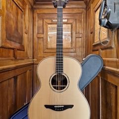 Avalon T-30 Tenor Guitar