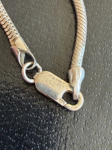 silver neck