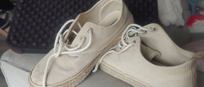 Barely worn linen look trainers size EU 35 boy girl