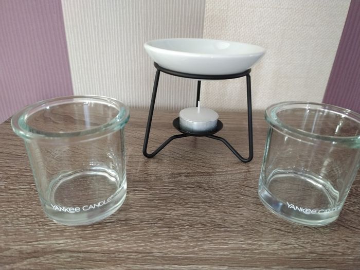 Yankee Candle Glass Votive Holders and Ceramic Tart Burner and Tea Light