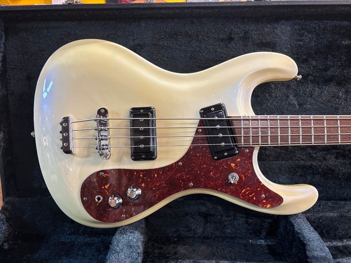 Mosrite Custom '65 Bass 1990's