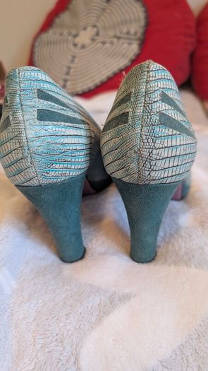 Selection of ladies high heel shoes size 38