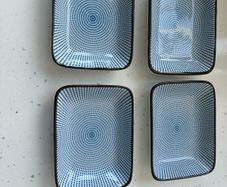 4 Dip Dishes