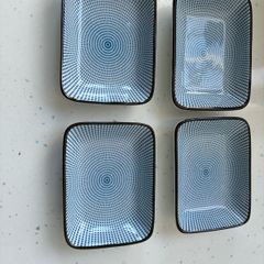 4 Dip Dishes