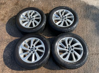 R17 Hyundai Alloy Wheels + Tyre