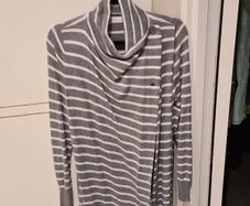 Jojo Maman Bebe maternity and nursing cardigan