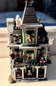 Lego Haunted House 10228