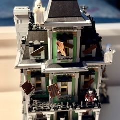Lego Haunted House 10228