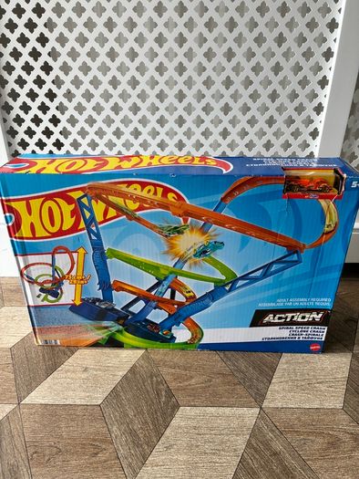 Hot wheels spiral speed track