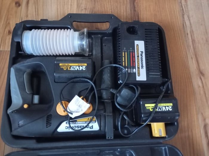 Panasonic Rotary Hammer EY6813  24 V