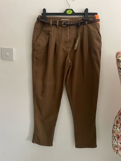 trousers Bnwt River island size 12 camel brown chinos