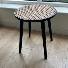Wicker table (like new)