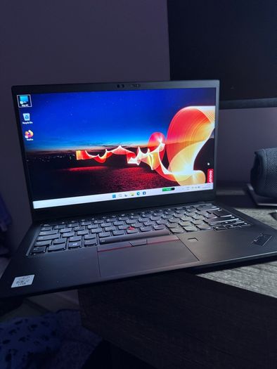 Lenovo ThinkPad X1 Carbon Gen 8 | Premium Business Laptop | Intel Core i7 10th Gen | 16GB RAM | 256GB SSD | Full HD