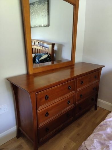 Bedroom suite