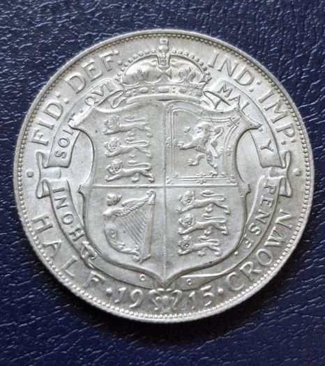 Excellent 1915 George V  Silver Half Crown