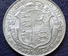 Excellent 1915 George V  Silver Half Crown